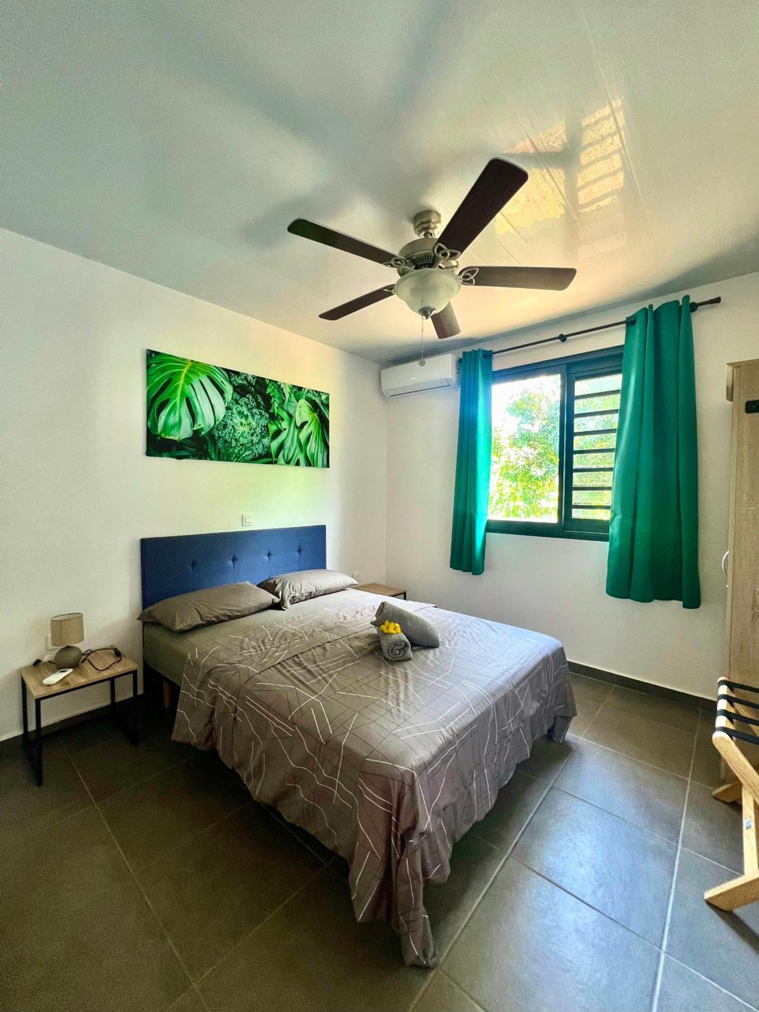 Teahupo'O Lodge, Fare Raepu'U, L'Aventure Du Bout De L'Ile En Famille Ou Entre Amis Теахупоо Экстерьер фото